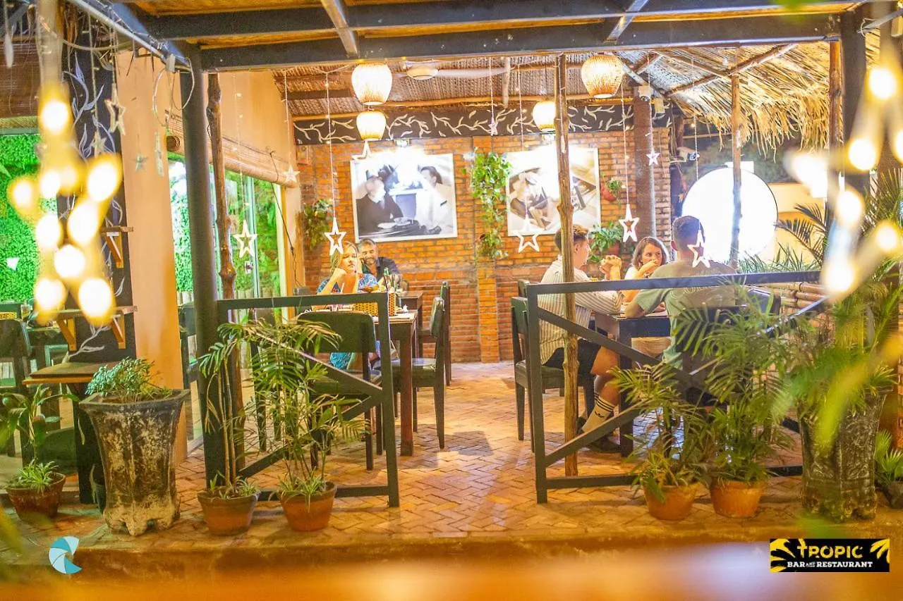Tropic Hostel And Restaurant Phan Thiết